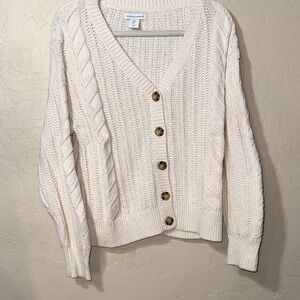 Cupcakes and Cashmere women’s cable knit cardigan cream tortoises shell buttons